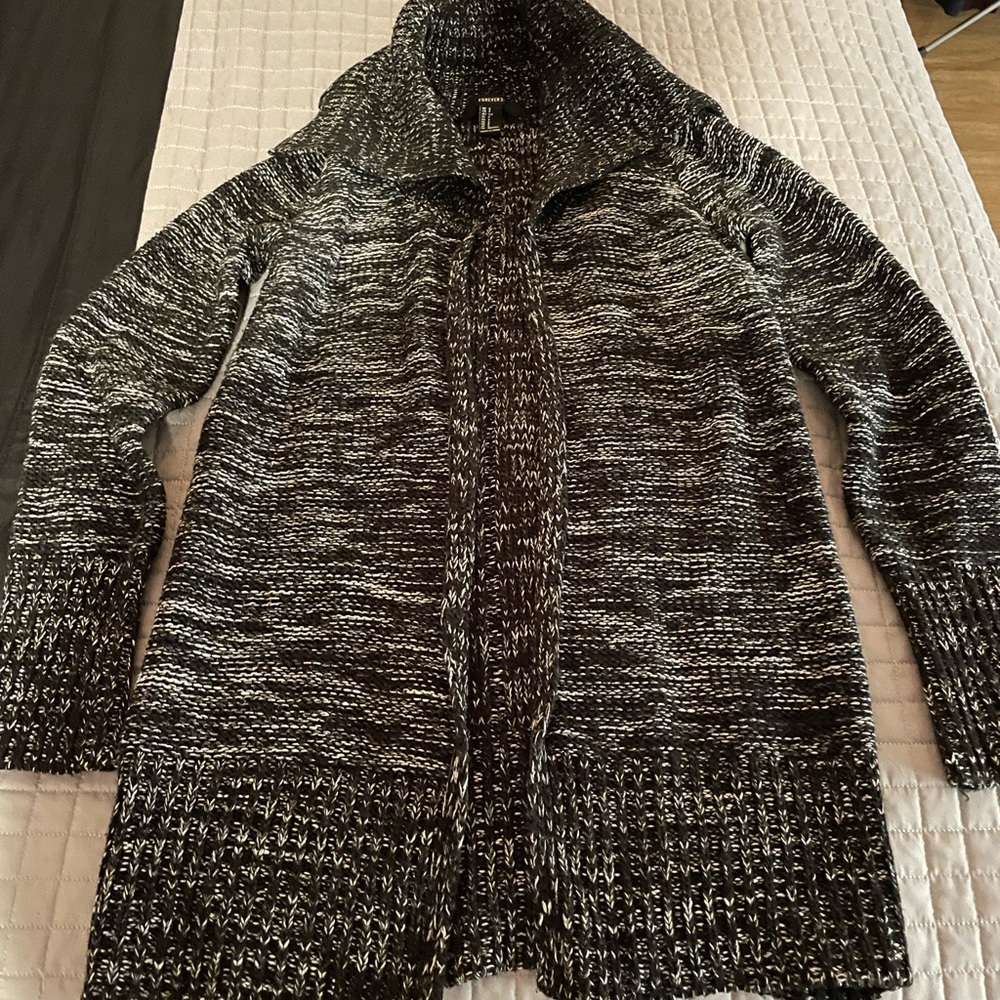 Forever 21 Monochrome Knit Sweater